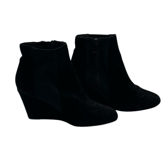 Via Spiga Black Suede Side Zip Wedge Ankle Booties Size 7 Women’s - Picture 1 of 8